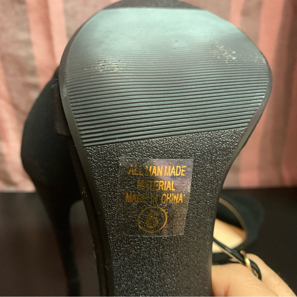 High heels - Picture 3 of 3
